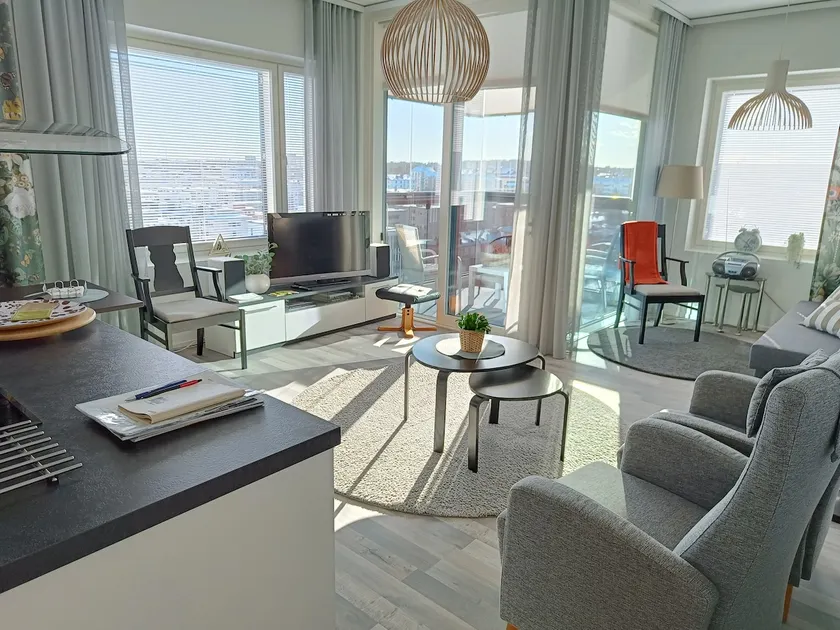 Triangle, sauna, parking, great view, 13th floor - Image 1