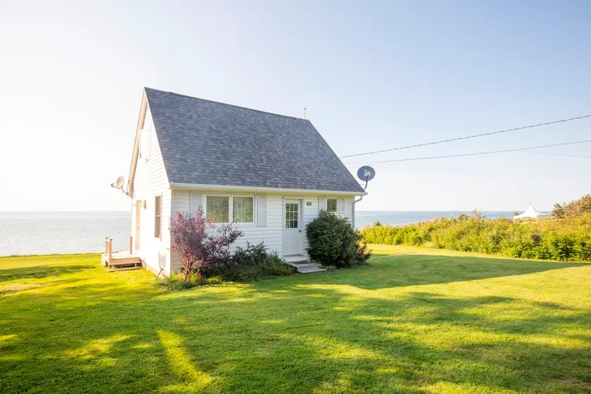 Fundy Sunset Cottage, Oceanfront Tranquility!! - Image 1