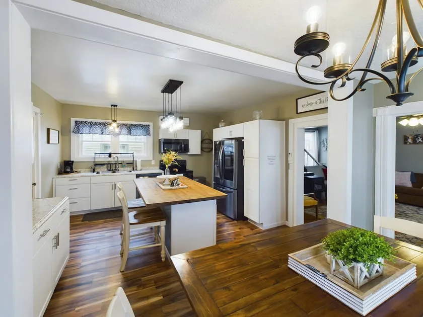 Walk to River & GBRT • Sleeps 12 • Near Snowshoe - Image 1