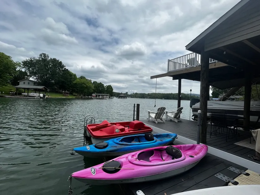 Hot Tub | Sundeck | Deep Water | View - Image 1