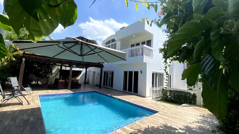 Beautiful Oceanfront Villa - Image 1