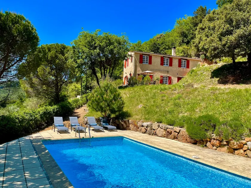 Provencal villa with pool, exceptional view - Image 1