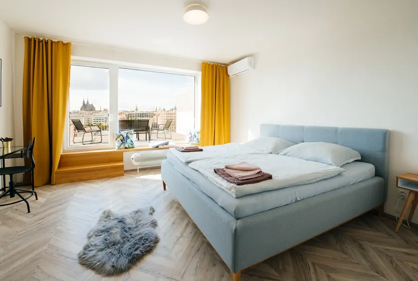 Brno-centre studio apartment with terrace - Image 1