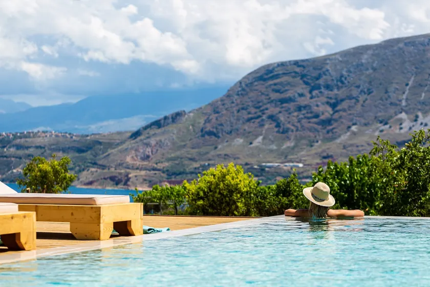 Luxury Ensuite Villa Overlooking Souda Bay - Image 1