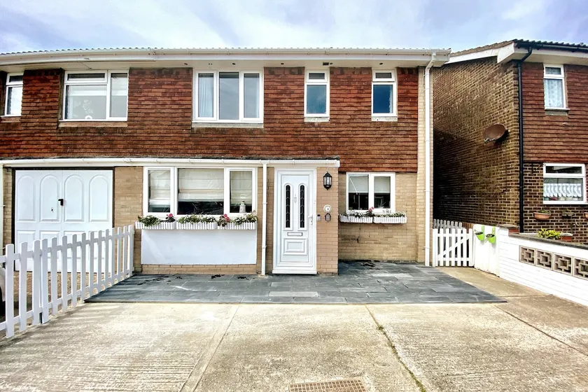 Camber Sands Beach House | Family Paradise - Image 1