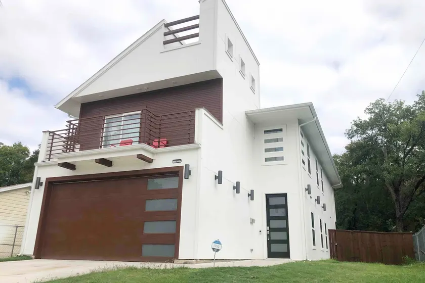 - 6 BR Big Home w HOT TUB, Firepit, basketball hoop Located near Dallas! - Image 1