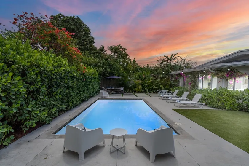 Miami Airbnb•Coral Gables Area•Poolside Retreat - Image 1