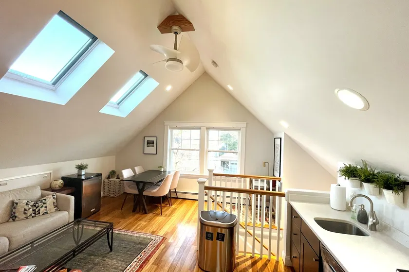 2BR Suite - Bright - Modern - Central AC - Parking - Image 1