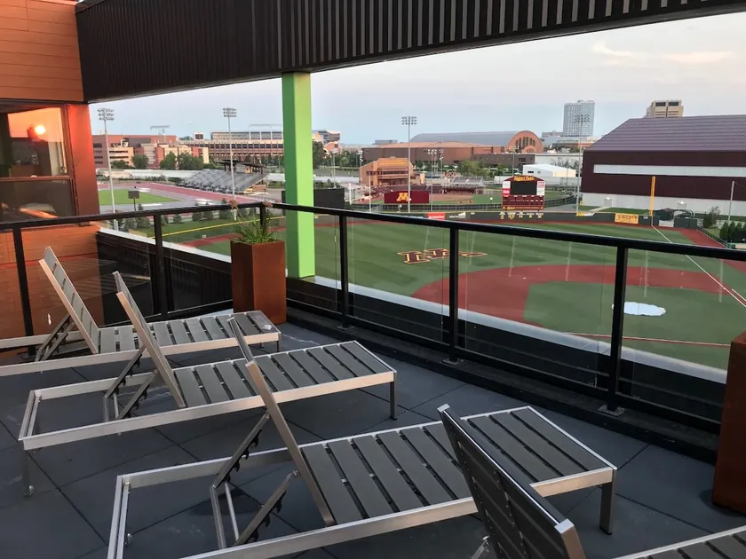 Modern 4BR Loft Near U of M + Downtown - Image 1