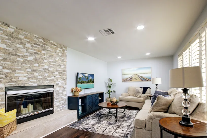 Heart of NPB: Your Perfect Home Away from Home! - Image 1