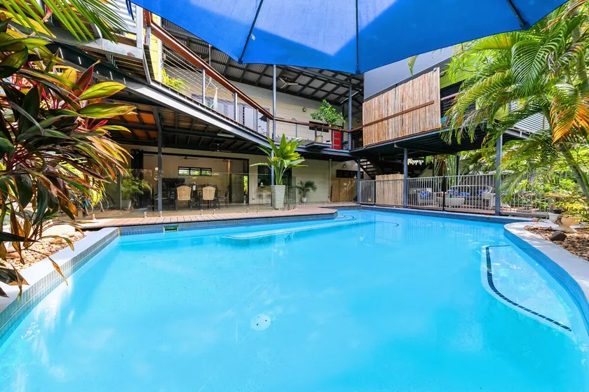 Tropical Luxury Darwin Style Apartment +WARM POOL +Bikes +Foreshore +Pet Croc - Image 1