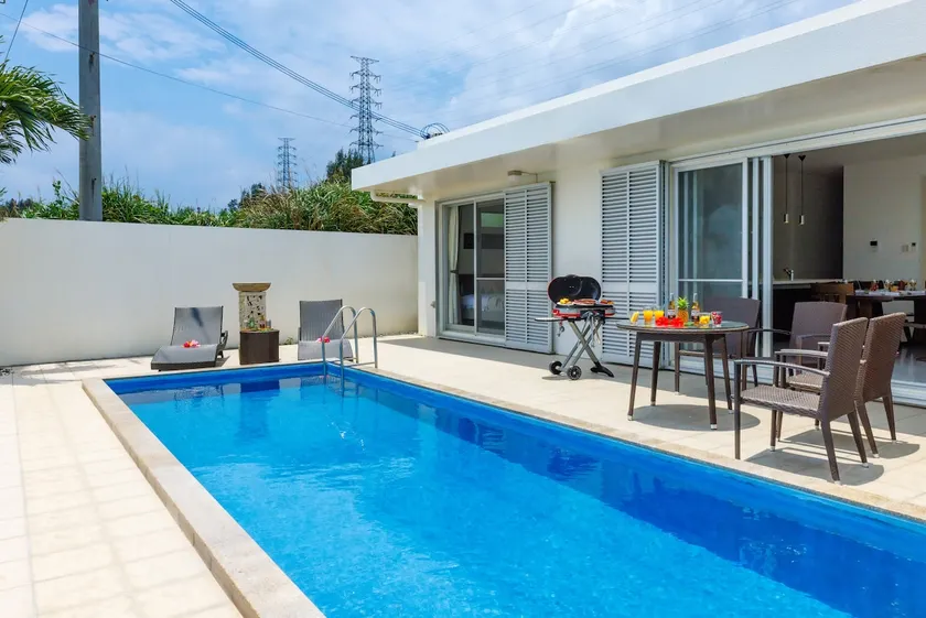Enjoy the beach life! A resort with a pool on the east coast! Enjoy a quiet and luxurious time with your friends! BBQ by the pool! - Image 1