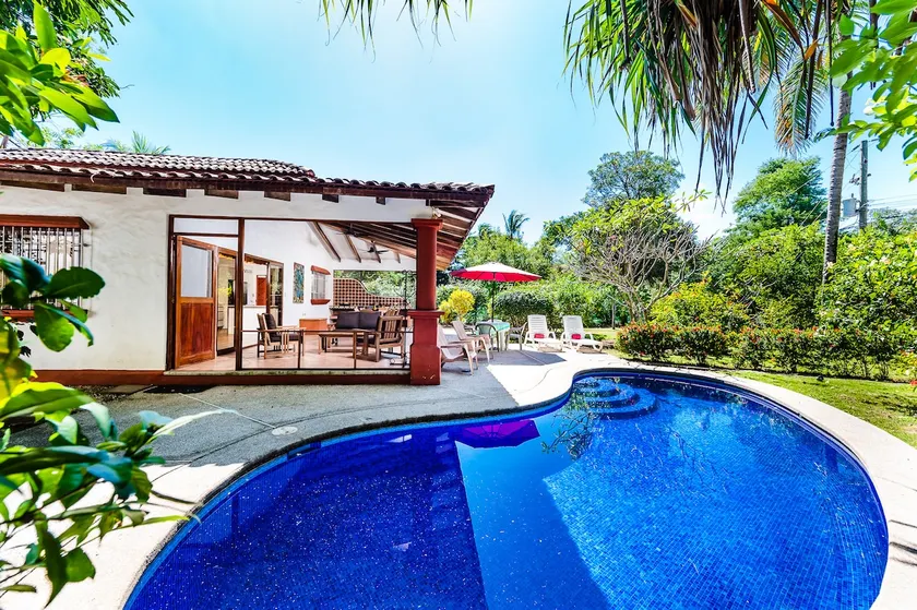 4 bed / 4 bath w pool and rooftop patio 50m from Beach in Grande - Image 1