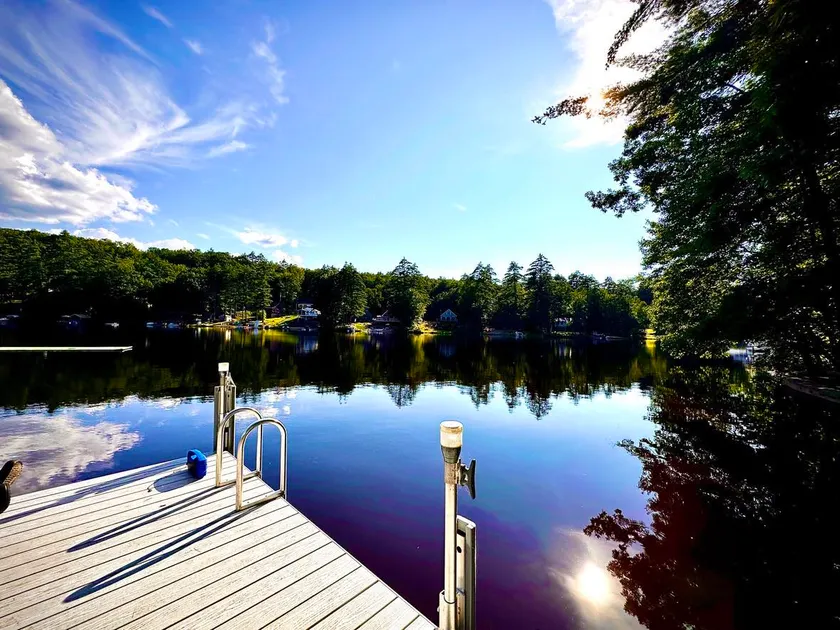 Lakefront Home-Stunning Views-Hot Tub, 3100 sqft! - Image 1