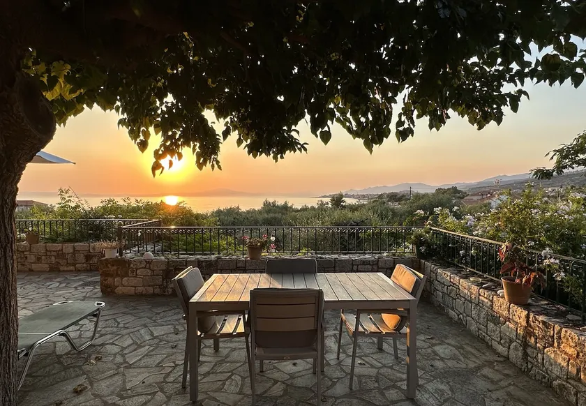 Villa Pefnos - a dream holiday home by the sea! - Image 1