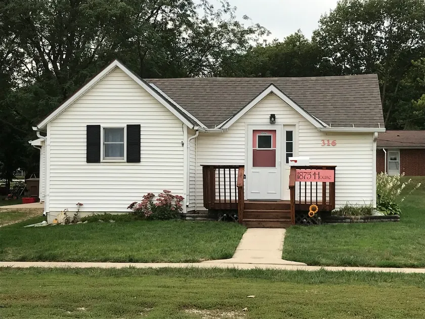 1875 House, 316 Sumpter Ave, Coon Rapids IA - Image 1