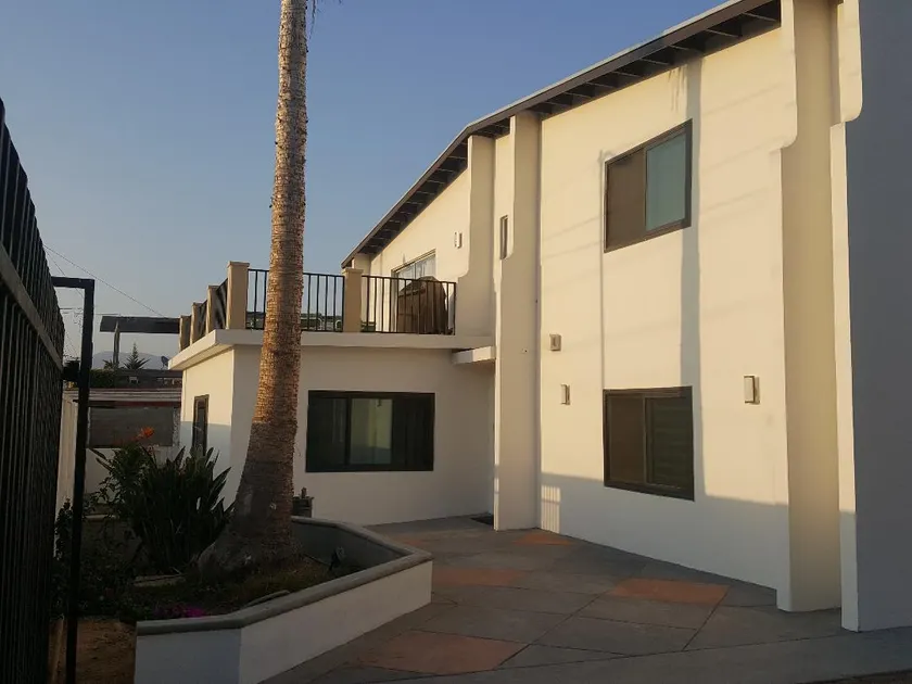 Spacious Home with a patio view. - Image 1
