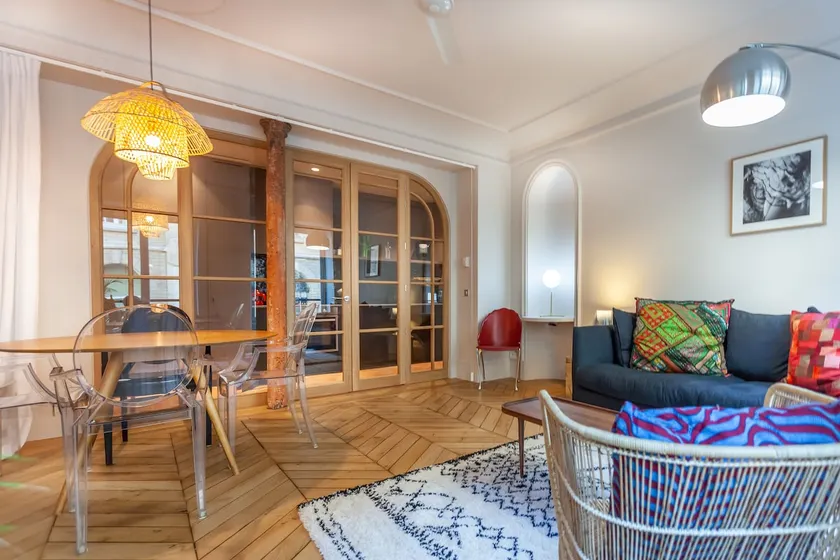 70 m2 Haussmannian apartment - La Madeleine-8th arrondissement - Image 1