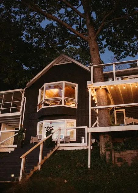 Sunset Cottage on the Lake - Image 1