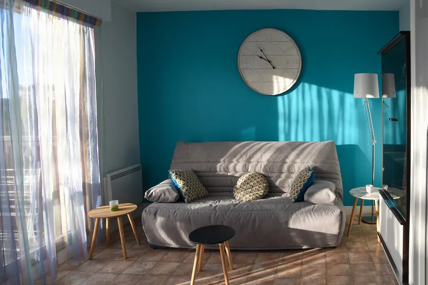 Nice F3 apartment - 50 m from the sea - Image 1