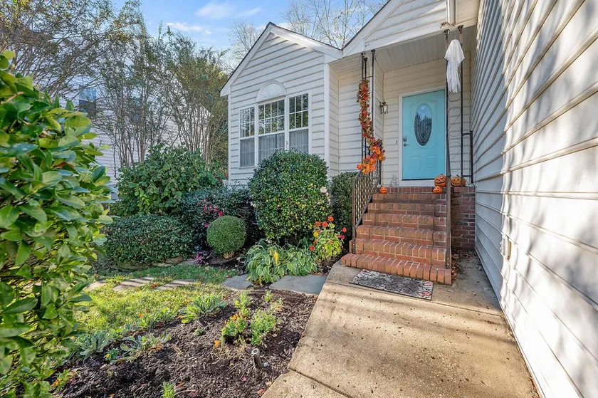 Pet friendly Sweet Ranch Home near NCSU & RDU - Image 1