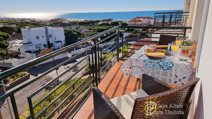 Playa Altair, Punta Umbria, Free private parking - Image 1
