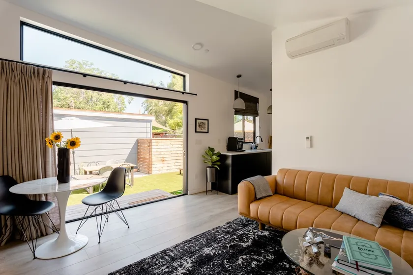 Private Abodu Guesthouse in Downtown San Jose - Image 1
