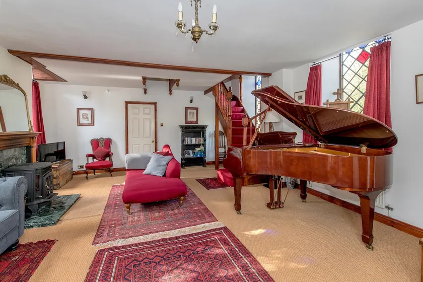 Pretty chapel lovely hamlet, piano, pets welcome - Image 1