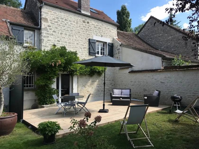 ”La Petite Maison” - Image 1