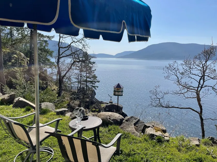 Breathtaking Waterfront Acreage - Image 1