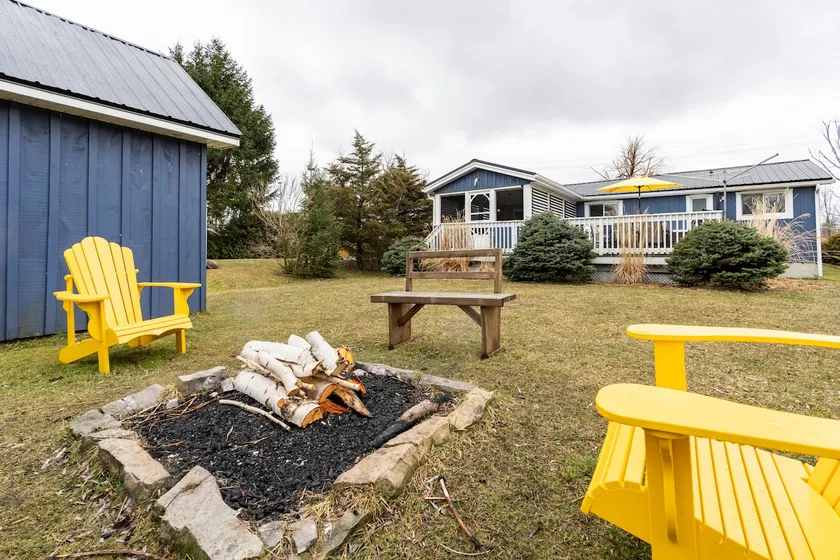Chardonnay Retreat: A Cozy Escape in Turkey Point - Image 1