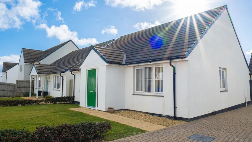 Bungalow w/ HotTub & Countryside Views in Newquay - Image 1