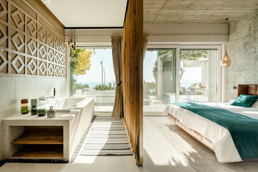 Unique View Luxury Spa Apartment - Image 1