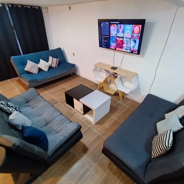 🎱BlackRock Loft - Image 1