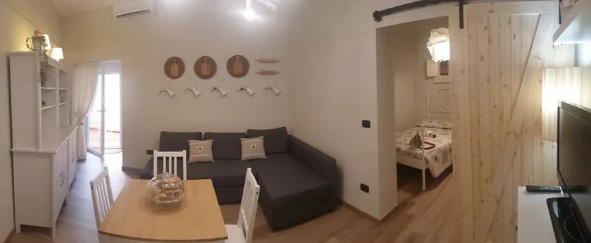 Beautiful house in the village of Rodolfo Valentino - Image 1