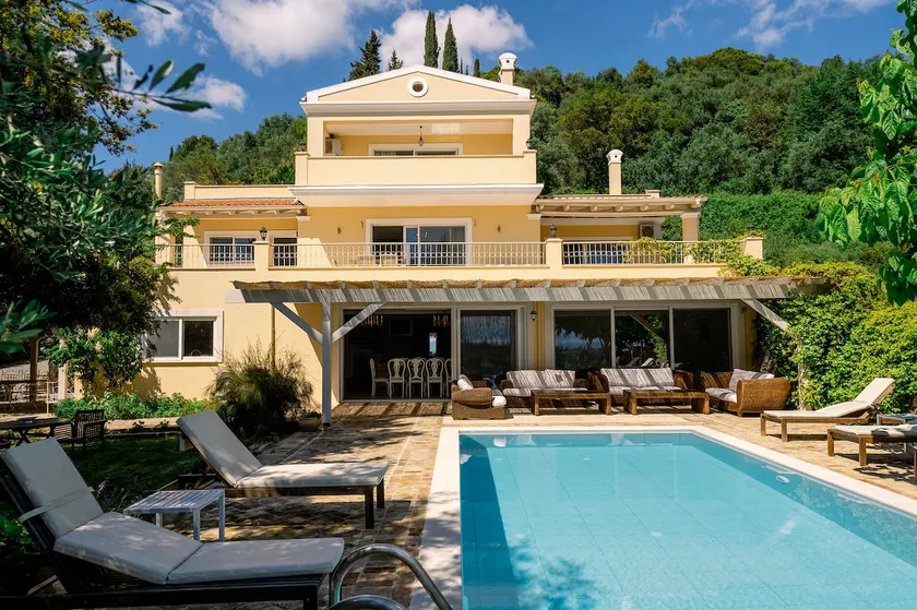 Villa Fioraki - Image 1