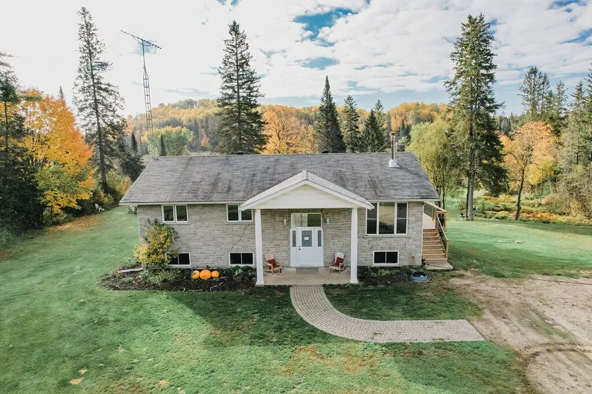 Rivers Edge, gorgeous 25 Acres, Cottage by SAWA - Image 1