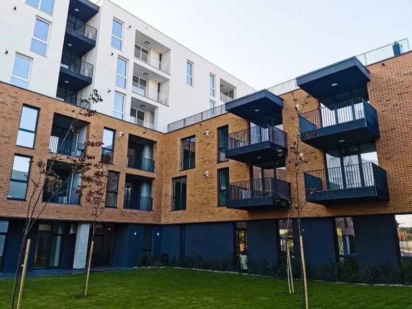A13 - lovely apartment with parking on premise - Image 1