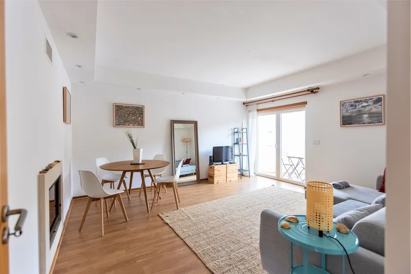Spacious Beach Flat in Costa Caparica by Soulplaces - Image 1