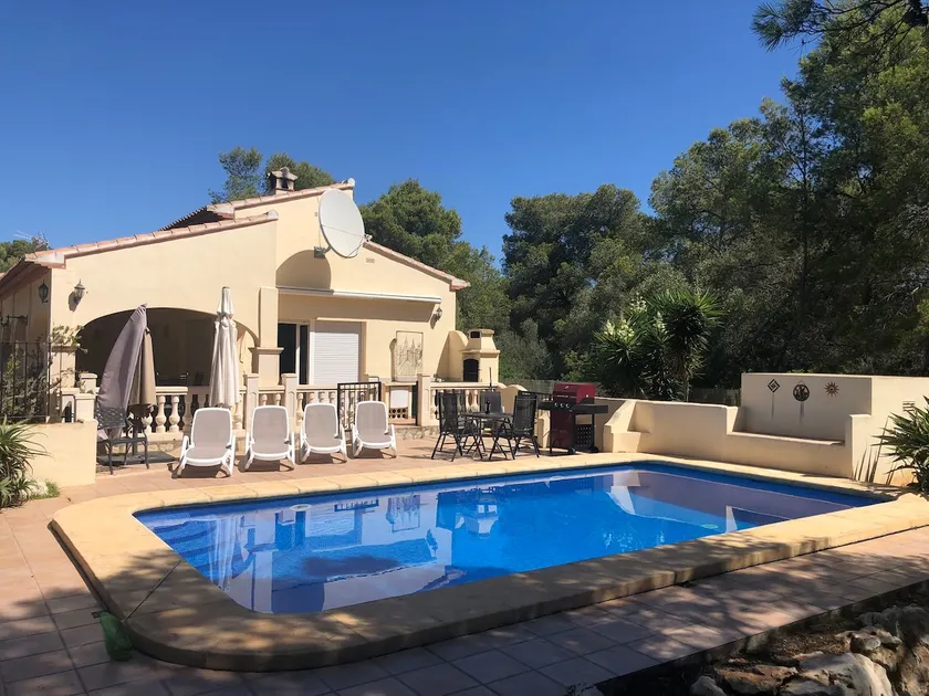 4 bedroom 4 bathroom Villa - Image 1