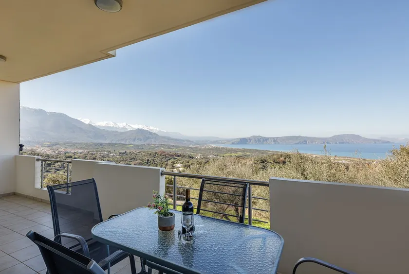 Vourvahis Seaview Apartments - Image 1