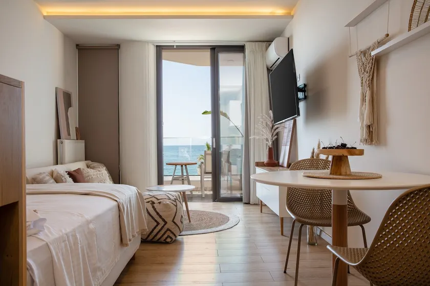 Modern SeaView Studio - Image 1