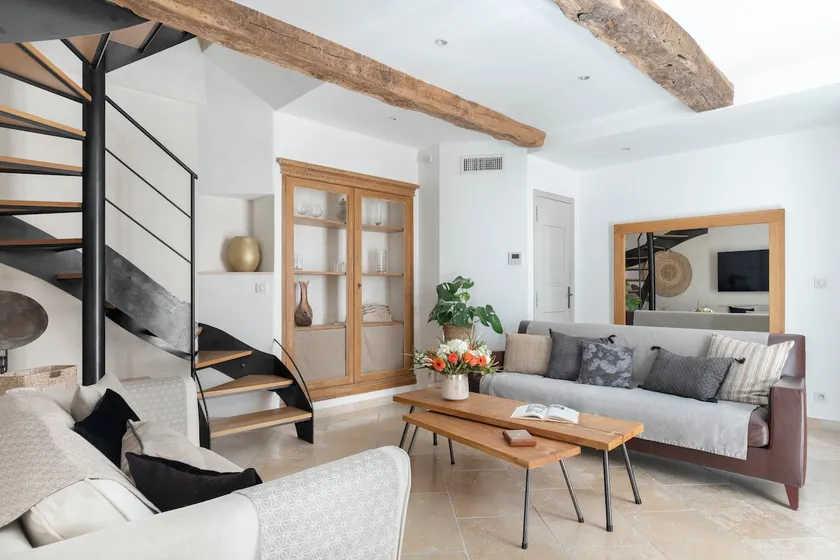 Superb luxury apartment in the heart of Valbonne - Image 1