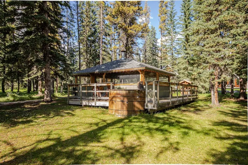 Private Loft with Mountain Views - Image 1