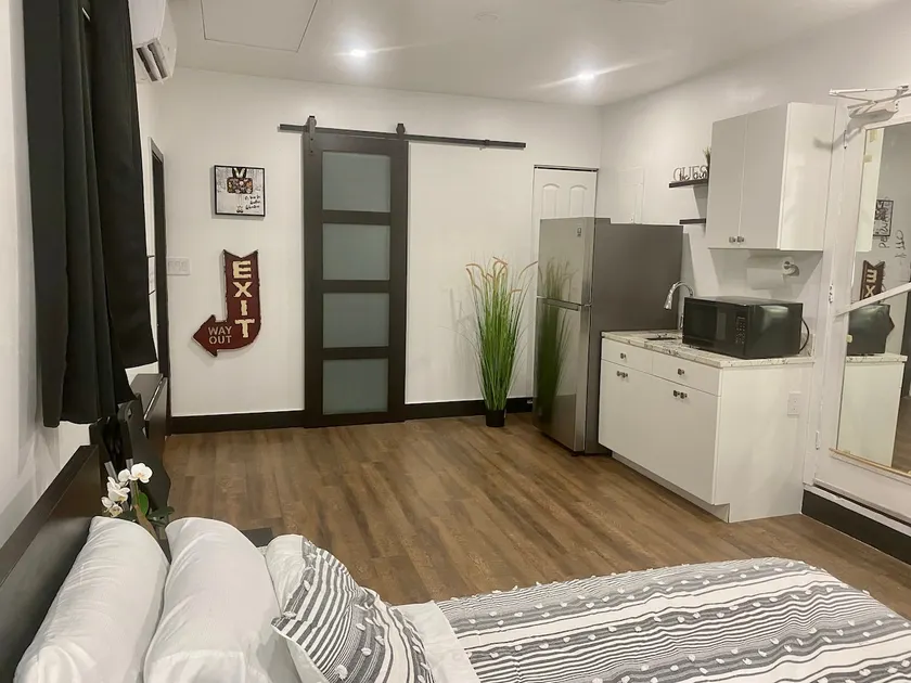 Cozy Studio | Parking | 15 min from the beach - Image 1