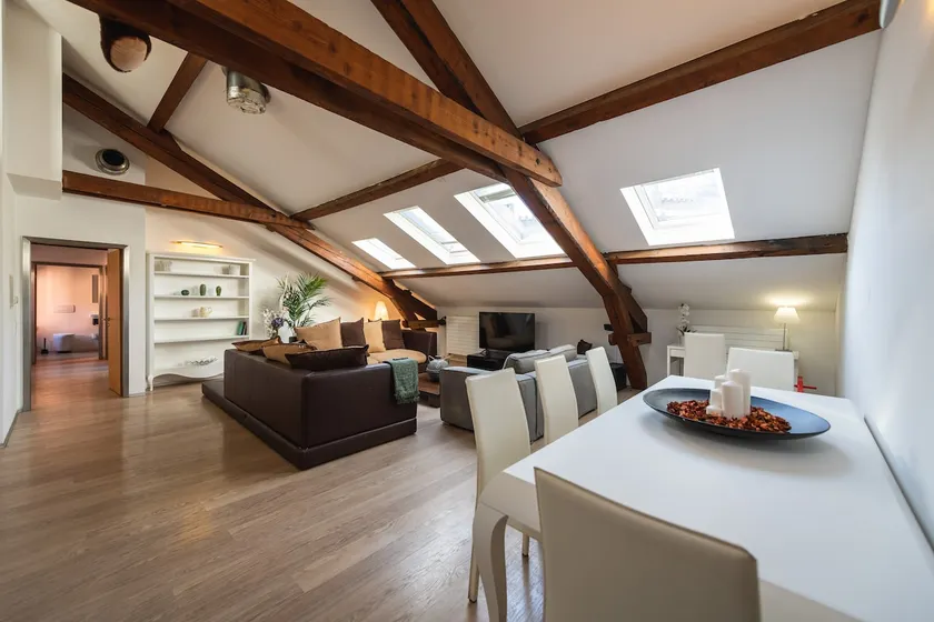 Fantastic penthouse overlooking the castles - Image 1