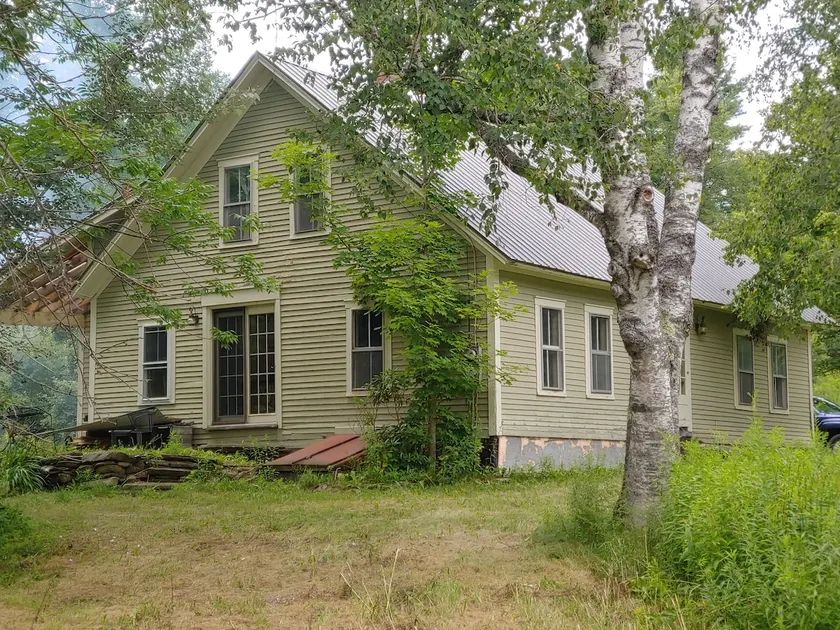 Antique Ludlow Farmhouse - 12 minutes to Okemo - Image 1