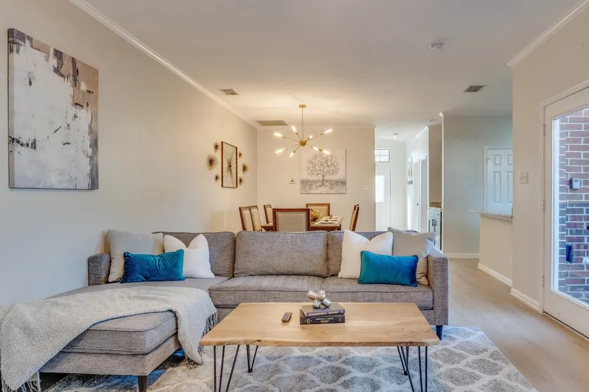 ROOMD | New Contemporary | 3 Bed 3 Bath - Image 1