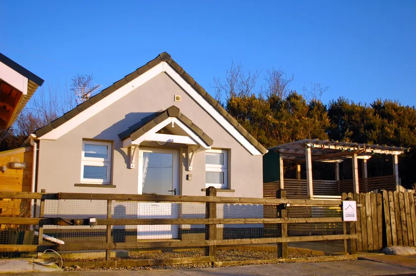 Gracehill Lodge - Guest Accommodation - Image 1