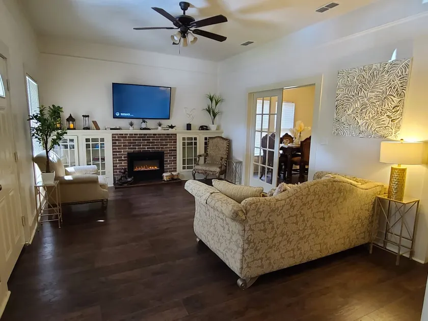 Historic House 3Br and 2Ba Brownsville-SPI-SpaceX-MX - Image 1